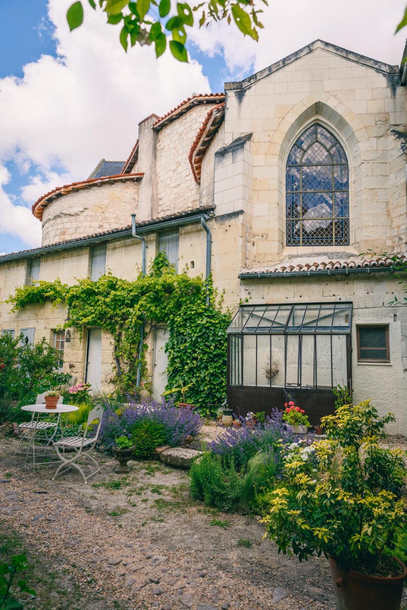 Le Prieure Sainte Croix Ξενοδοχείο Loudun Εξωτερικό φωτογραφία