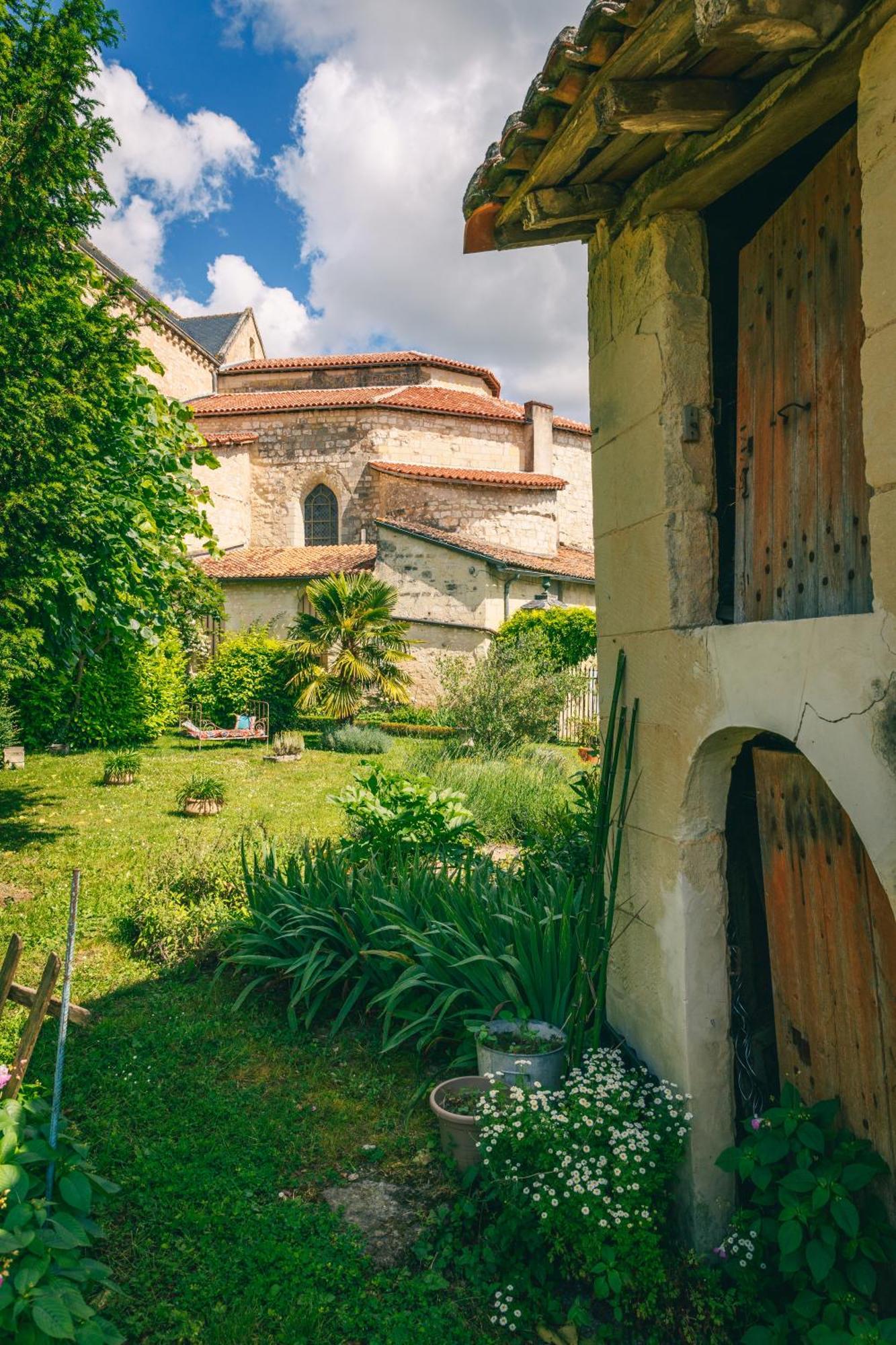 Le Prieure Sainte Croix Ξενοδοχείο Loudun Εξωτερικό φωτογραφία